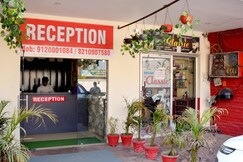 Hotel Raas Ramayana, Lucknow